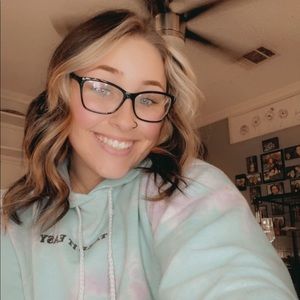 Meet your Posher, Miya